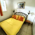 Mitoyenne Calme Avec Piscine Et Parking, Proche Pour 6 Personnes - Fr-1-607-28 * Agde
