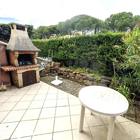 Mitoyenne Calme Avec Piscine Et Parking, Proche Pour 6 Personnes - Fr-1-607-28 Βίλα *