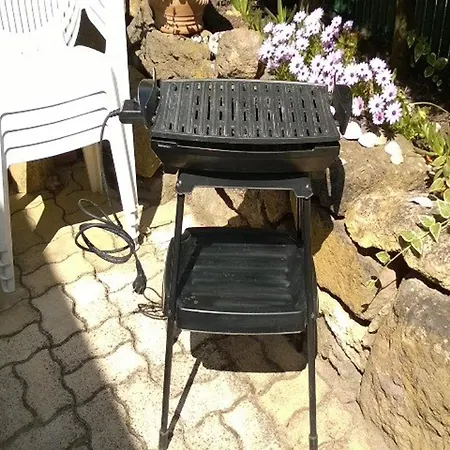 Mitoyenne Calme Avec Piscine Et Parking, Proche Pour 6 Personnes - Fr-1-607-28