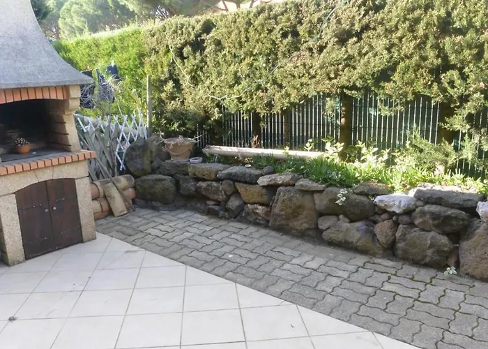 Mitoyenne Calme Avec Piscine Et Parking, Proche Pour 6 Personnes - Fr-1-607-28 * Agde